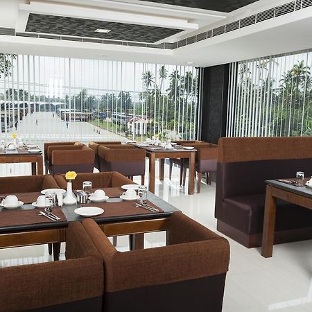 Abaam Cochin Otel Kochi Dış mekan fotoğraf