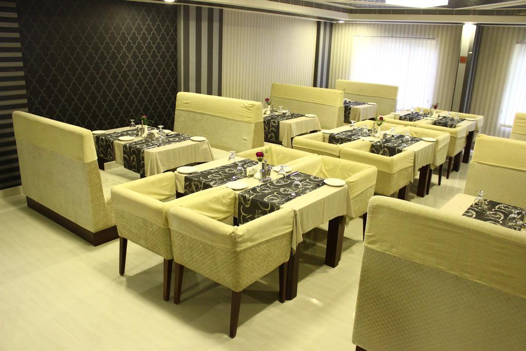 Abaam Cochin Otel Kochi Dış mekan fotoğraf