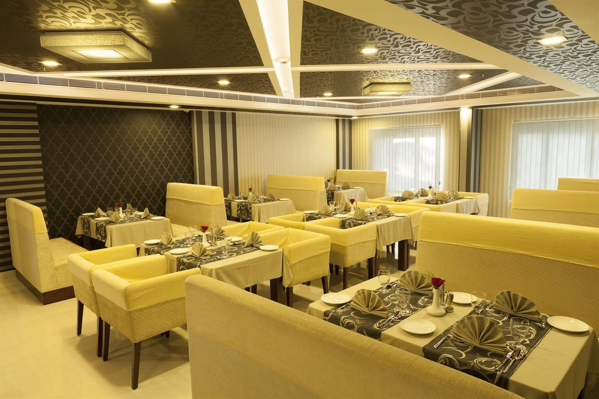 Abaam Cochin Otel Kochi Dış mekan fotoğraf